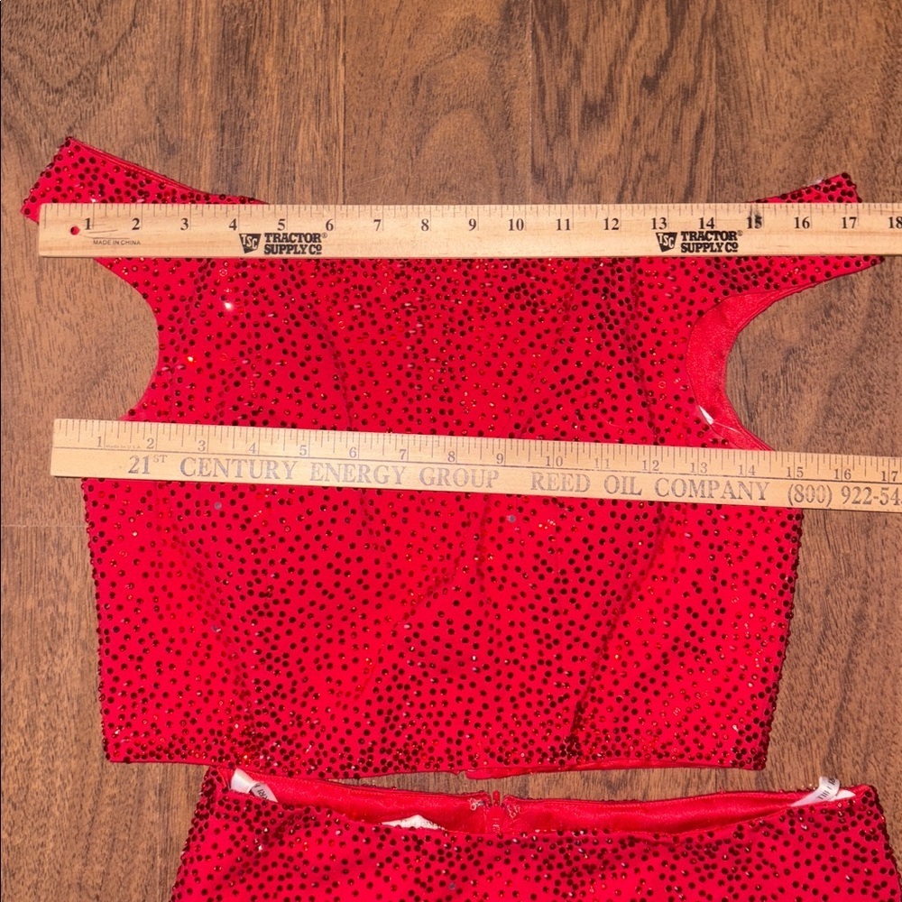 SHERRI HILL TWO PIECE FORMAL SET IN RED size 10
DRESS 50701 - Picture 7 of 11
